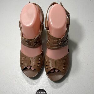 Clark’s Artisan Active Air Brown Strappy Women's Espadrilles Size 8.5M SB-AG